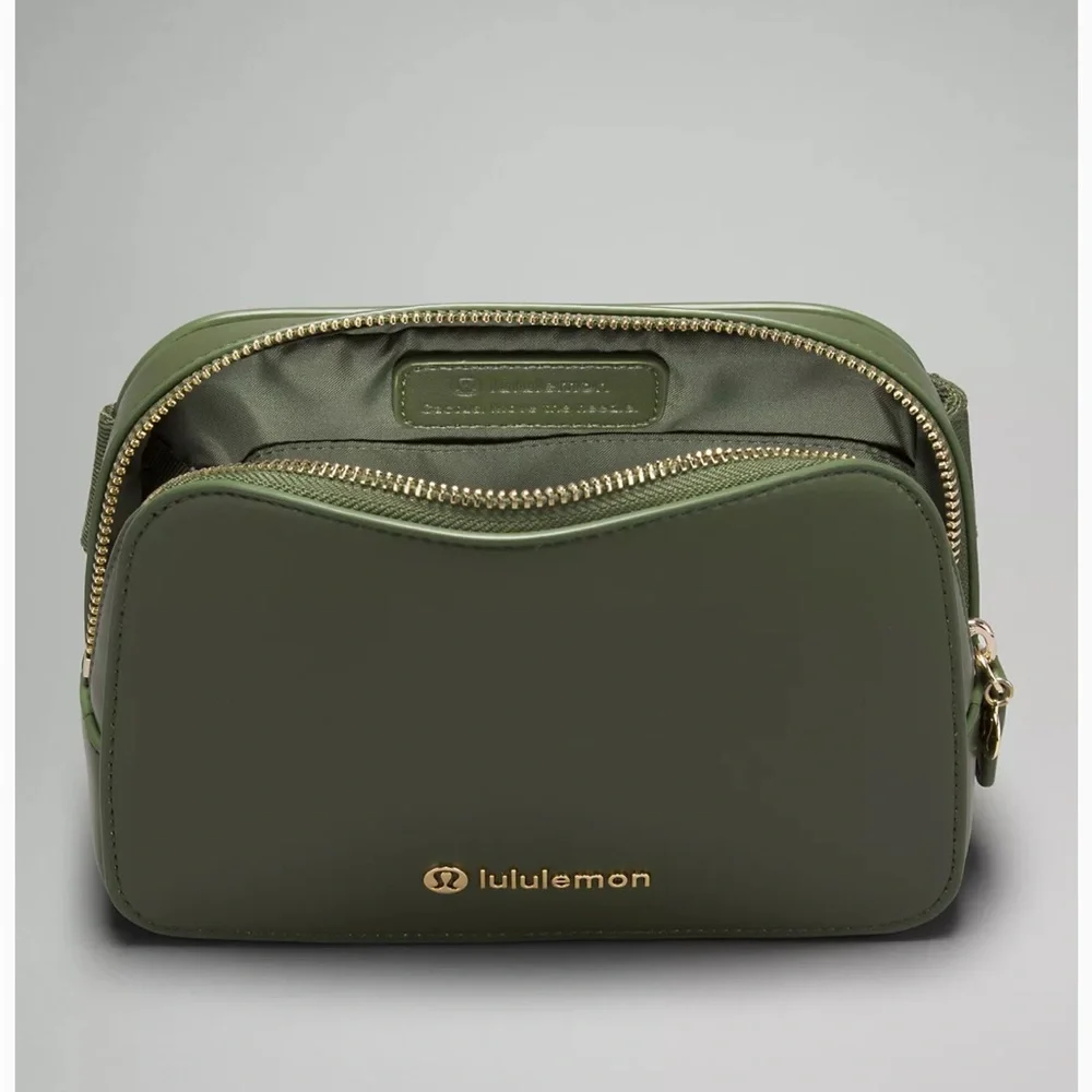 NWT Lululemon Belt Bag Alternative Leather Barracks green/gold‎